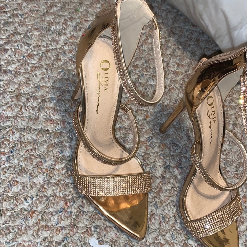 Heels - Picture 2 of 3